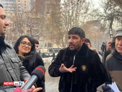 Спор во дворе церкви «Сурб Аствацацин» в Ереване: Мы сами во всем виноваты - мы привели Пашиняна к власти