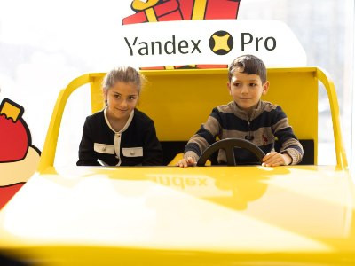 Yandex Armenia-ն ամանորյա տոնական անակնկալ է մատուցել գործընկեր վարորդների երեխաներին