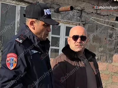 В Гюмри руководитель кафедры одного из вузов получил ножевые ранения