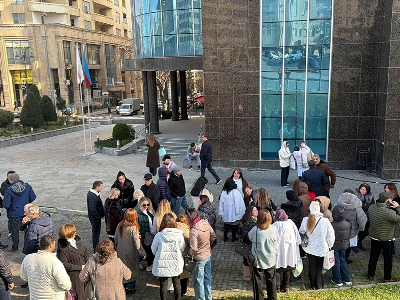 Ադրբեջանի ատամնաբույժները բողոքի ակցիա են անցկացրել շրջաններում կրճատումների դեմ