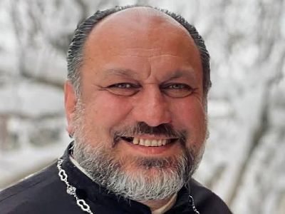 Как иерей Шмавон Гевондян перешел из стана противников в ряды сторонников власти Пашиняна?