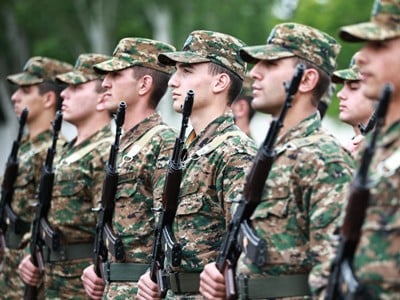 Министр обороны Армении коснулся вопроса военной формы
