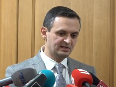 Не слышал, не видел, не осведомлён: Замминистра финансов  о выделенных из госбюджета 3 млрд драмов для чиновников