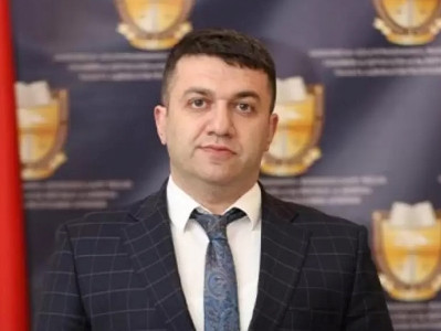 Արտառոց դեպք Վանաձորի բանտում․ փաստաբանի մոտ հայտնաբերվել են կասկածելի փաթեթներ
