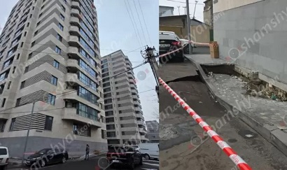 В Ереване получила повреждение канализационная труба в элитном здании: произошло обрушение
