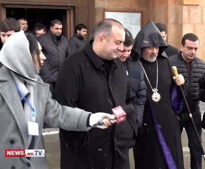 Ինչուների պատասխանը տվել է Հովնան Սրբազանը. Կոտայքի թեմի առաջնորդ