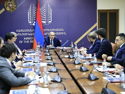 Ապագայում մի իքս պահից շատ խիստ վարչարարություն է գործելու. Փաշինյանն էկոնոմիկայի նախարարությունում էր