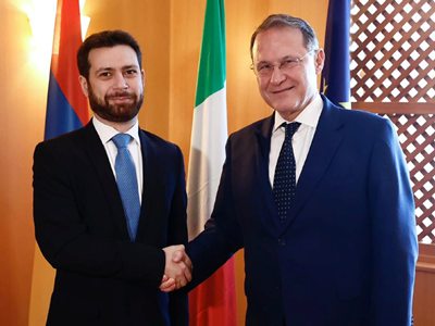 Заместители глав МИД Армении и Италии обсудили развитие двусторонних отношений
