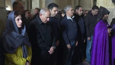«Иравунк»: Усиление кампании против церкви выводит из себя членов Правительства Армении и губернаторов