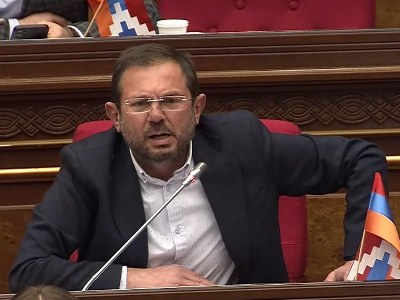 Оппозиционный депутат: Вы заняли СНБ борьбой против церкви