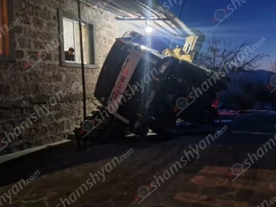 В селе Ринд перевернулся подъёмный кран: крановщик погиб на месте