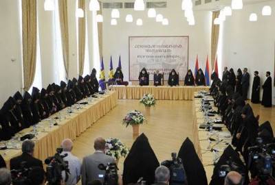 Newspaper: Authorities seeking ways to prevent clergy from leaving Armenia to attend Bishops’ Synod in Austria