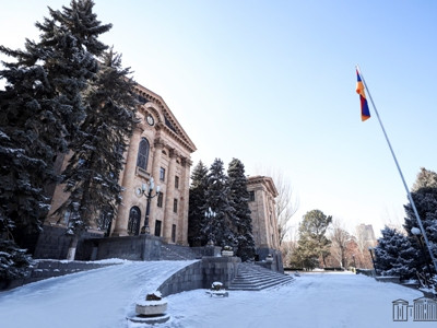 В Ереване созвано внеочередное заседание парламента Армении