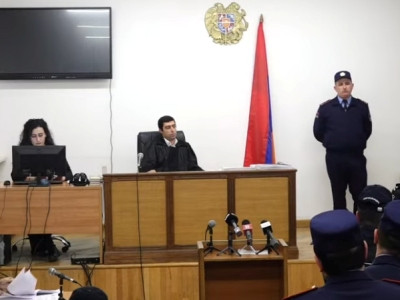 Началось первое судебное заседание по делу об убийстве главы общины Паракар