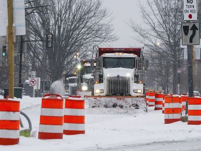 At least 28 people die in US winter storm