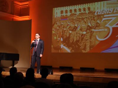 «У нас не может быть самой большой армии в мире, но может быть лучшая»: Концерт «Айакве» к 34-летию Армянской армии