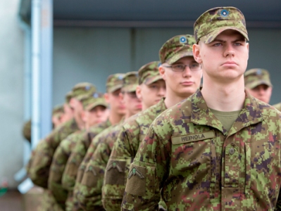 В НАТО не видят смысла в европейской армии