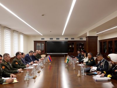 Anil Chauhan to Suren Papikyan: India army ready to develop cooperation, launch new domains with Armenia (PHOTOS)