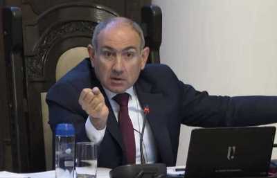 «Իրավունք». «Եթե ուզում եք պաշտոնավարել, ուրեմն՝ տեղներիցդ շարժվեք». Փաշինյանը մարզային «իշխանիկներին» գործի է դրել
