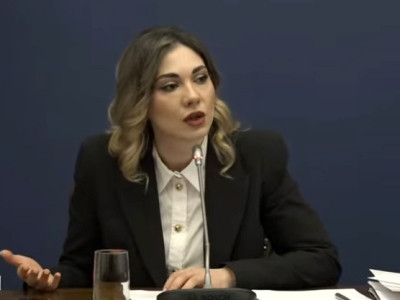 И вновь о премиях: Зарплаты армянских чиновников должны быть конкурентными с частным сектором