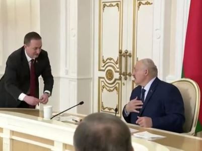Լուկաշենկոյին սնուս են բերել հենց կառավարության նիստում