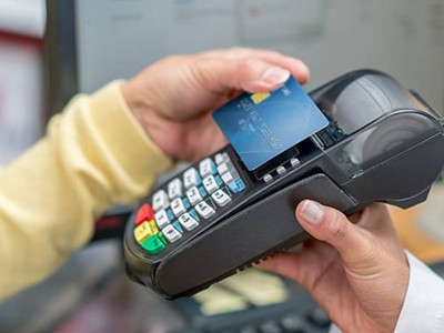 На всей территории Армении с 1 апреля пенсии и пособия будут выплачиваться в безналичной форме
