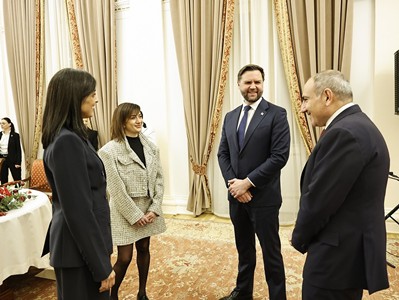 Никол Пашинян и Анна Акопян приняли Джей Ди Вэнса с супругой