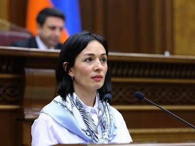 Министр: Зарплаты научных сотрудников в Армении выросли на 105-300%