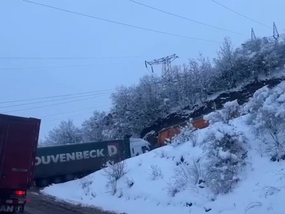 На дороге Алидзор-Татев образовалась огромная пробка