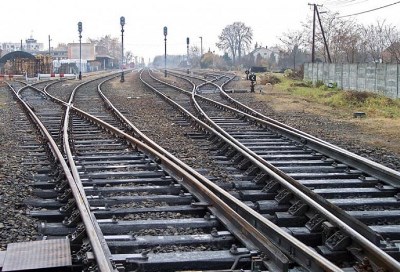 Newspaper: What plans do the West, the PM have for Armenia railways?