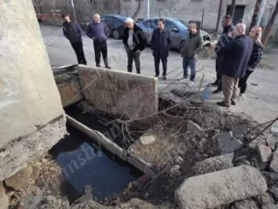 Աջափնյակում 10 օր է՝ կոյուղատարերից կեղտաջրերը լցվում է ավտոտնակներ ու շենքերի նկուղներ