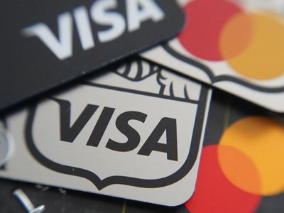 The Guardian: британские банки хотят ускорить создание аналогов Visa и Mastercard