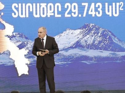 Փաշինյանն ուսանողներին և աշակերտներին ներկայացրել է Իրական Հայաստանի գաղափարախոսությունը