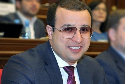 «Իրավունք». Վախի մթնոլորտում է պահում ողջ կուսակցությանը
