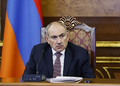 «Իրավունք». «Փաստորեն, լիչնի նիպրիյազն եմ հա՞ սեփական թիմում». Փաշինյանը՝ ՔՊ–ականներին