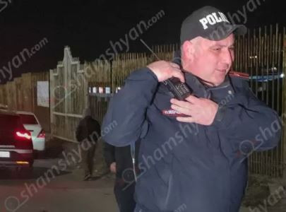 В Ереване полицейские пресекли драку у ресторана