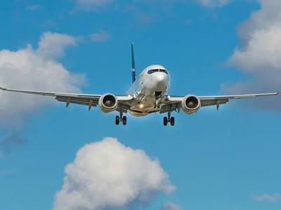 SHOT: Unidentified aircraft from US enters Russian airspace