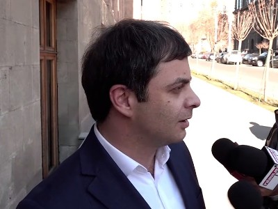 «Չե՞ք վախենում գնահատական տաք եւ Դավիթ Հարությունյանի ճակատագրին արժանանաք». «Չեմ վախենում»