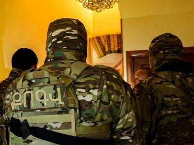 В рамках расследования вооружённого инцидента в Ачапняке в Ереване проводятся масштабные обыски примерно по 40 адресам