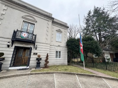 ԱՄՆ-ում Ադրբեջանի դեսպանատունը ցուցարարների ծեծը բացատրել է Ալիևի «անվտանգությունն ապահովելու» անհրաժեշտությամբ