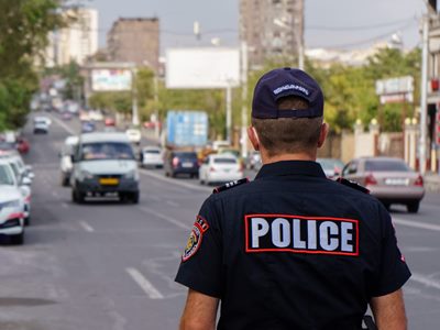 Քաղաքացուն մեղադրանք է ներկայացվել պարեկին կաշառք տալու համար. նրա վերաբերյալ նախաքննությունն ավարտվել է
