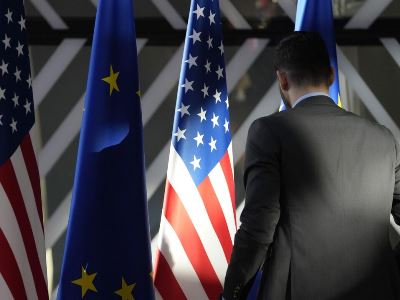 Bloomberg: EU set to halt US trade deal approval