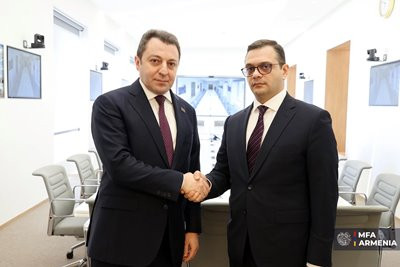 Armenia, Azerbaijan deputy FMs meet in Geneva