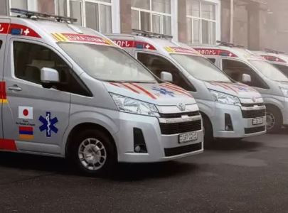 Не доехал до больницы: В Ереване пациент напал на врача в машине скорой помощи