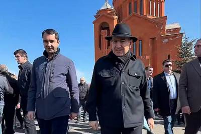 «Грапарак»: Власти Армении решили в своей антицерковной кампании взять паузу до выборов