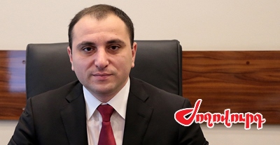 «Ժողովուրդ». 2 անշարժ գույք, 3.5 մլն կանխիկ. Արսեն Թորոսյանի մտերիմ ընկեր Արտյոմ Սմբատյանի հայտարարագրի հետքերով