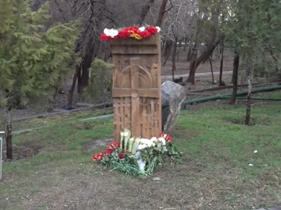 В Цицернакаберде прошла акция памяти жертв сумгаитских погромов