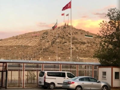 Turkey, Iran mutually closed their land borders, Turkish minister says