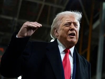 Trump: US Is "Punishing" Iran, But the "Main Wave" Is Still Ahead