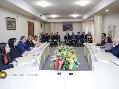ՔԿ նախագահը հանդիպել է Հնդկաստանի դեսպանին և Հնդկաստանում վերապատրաստում անցած քննիչներին
